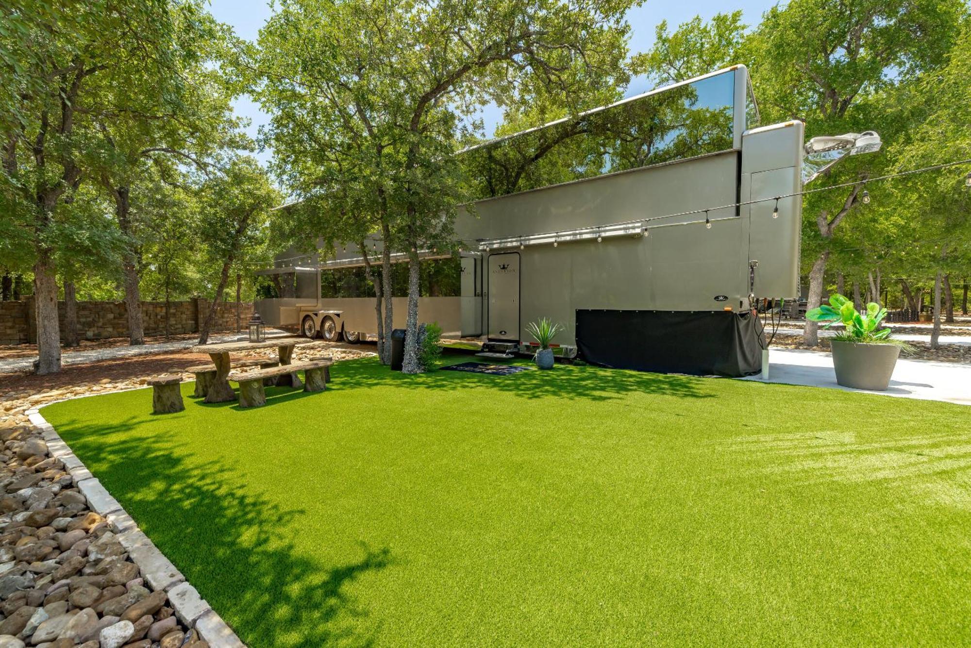 7744 Ranch Glamping Resort Austin Zimmer foto